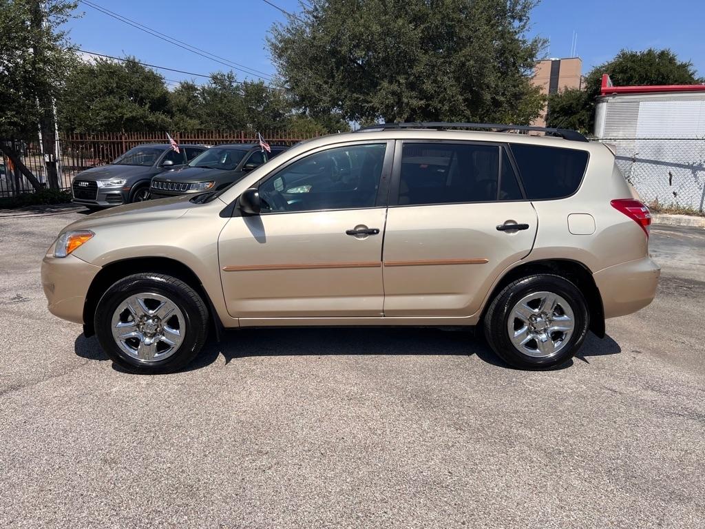 Toyota RAV4 FWD 4dr 4-cyl 4-Spd AT (Natl) 2010