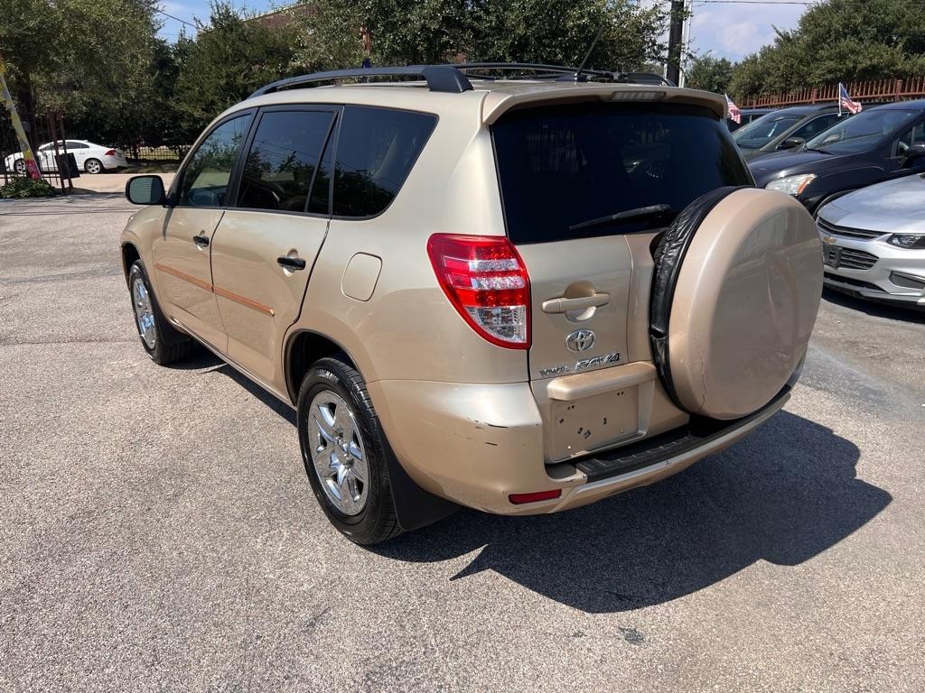 Toyota RAV4 FWD 4dr 4-cyl 4-Spd AT (Natl) 2010