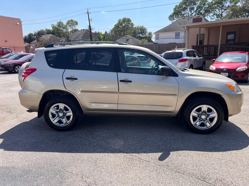 Toyota RAV4 FWD 4dr 4-cyl 4-Spd AT (Natl) 2010