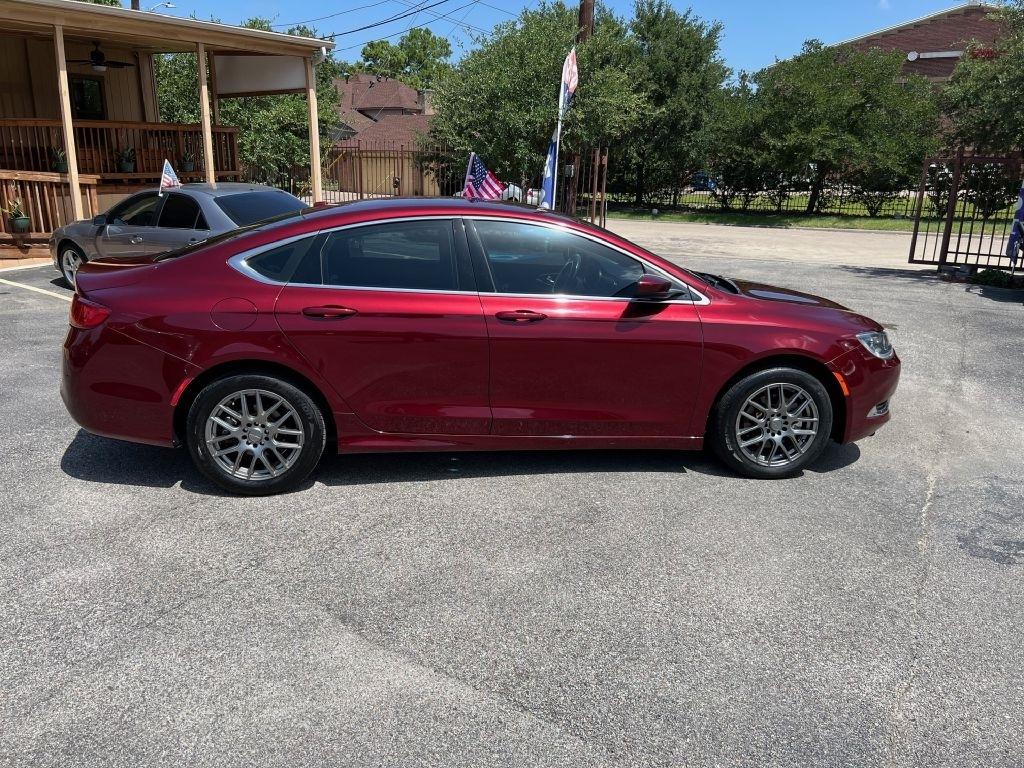 Chrysler 200 4dr Sdn Limited FWD 2015