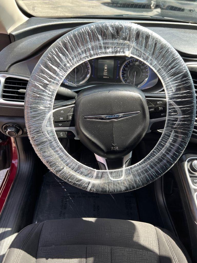 Chrysler 200 4dr Sdn Limited FWD 2015