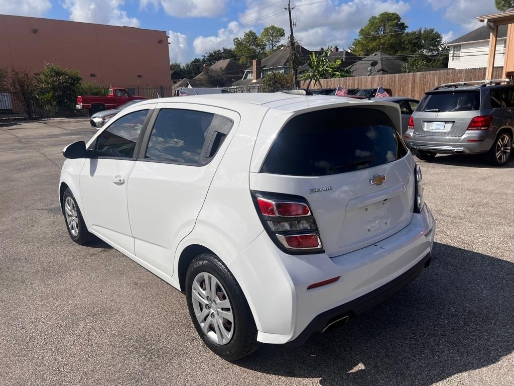 Chevrolet Sonic 5dr HB Auto LT w/1FL 2017