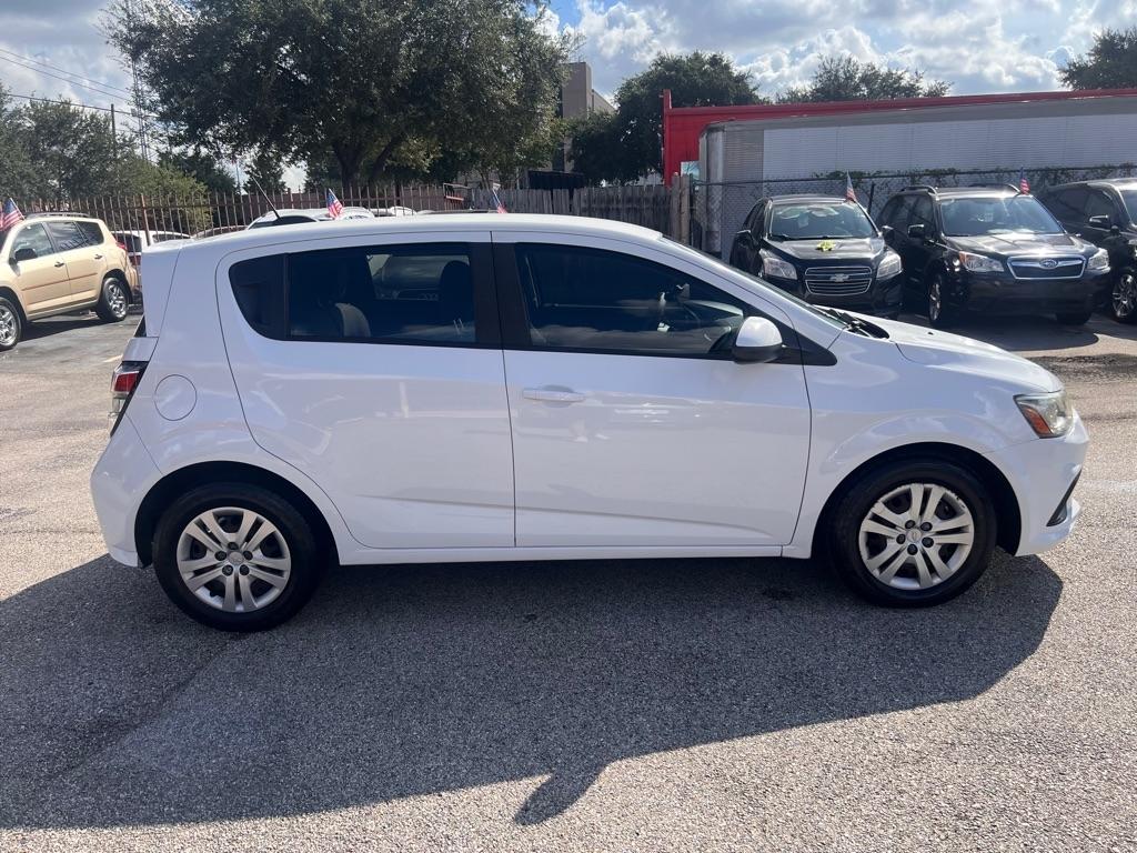 Chevrolet Sonic 5dr HB Auto LT w/1FL 2017