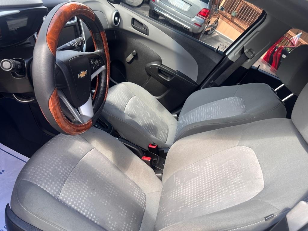 Chevrolet Sonic 5dr HB Auto LT w/1FL 2017