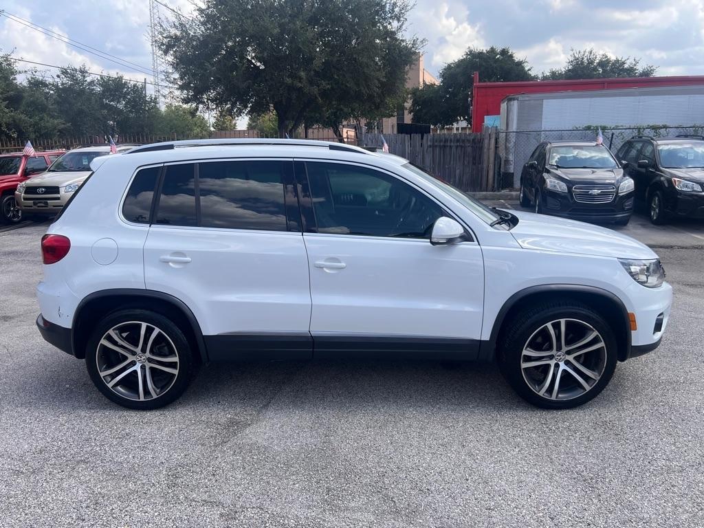 Volkswagen Tiguan 2.0T SEL FWD 2017