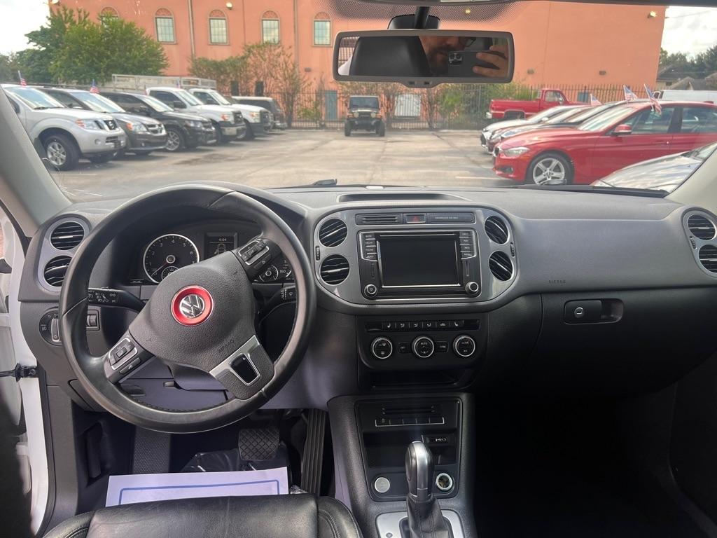 Volkswagen Tiguan 2.0T SEL FWD 2017
