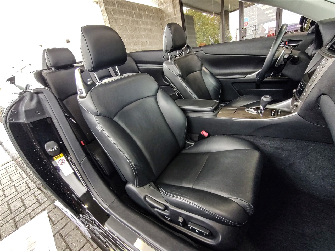 Lexus IS 250C 2dr Conv 2010 Lexus IS 250C 2dr Conv 2010