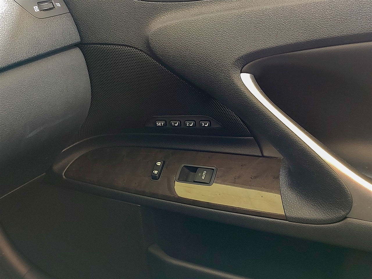 Lexus IS 250C 2dr Conv 2010 Lexus IS 250C 2dr Conv 2010