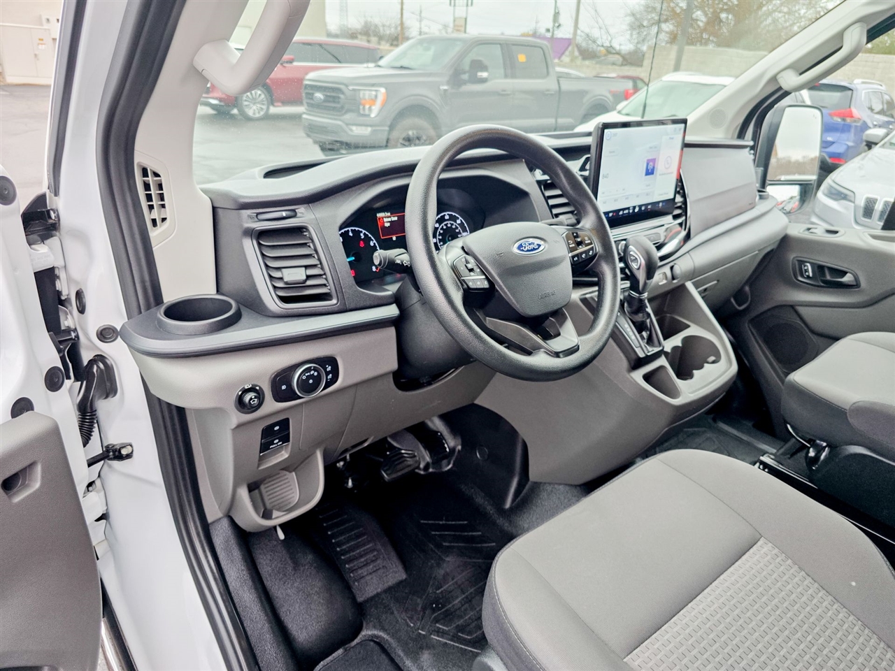 Ford Transit Passenger Wagon  2023