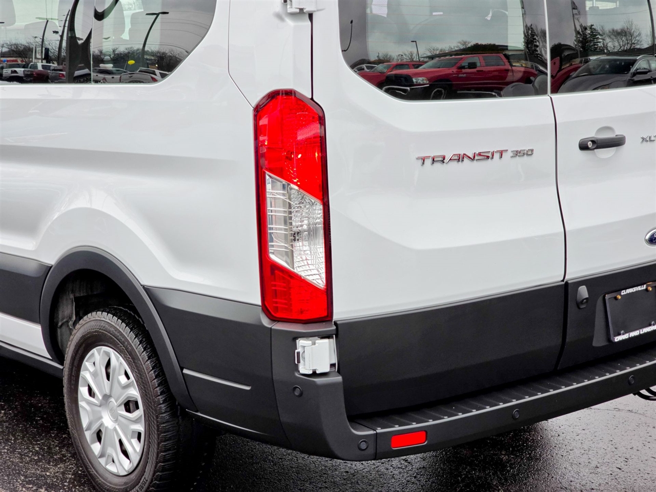 Ford Transit Passenger Wagon  2023