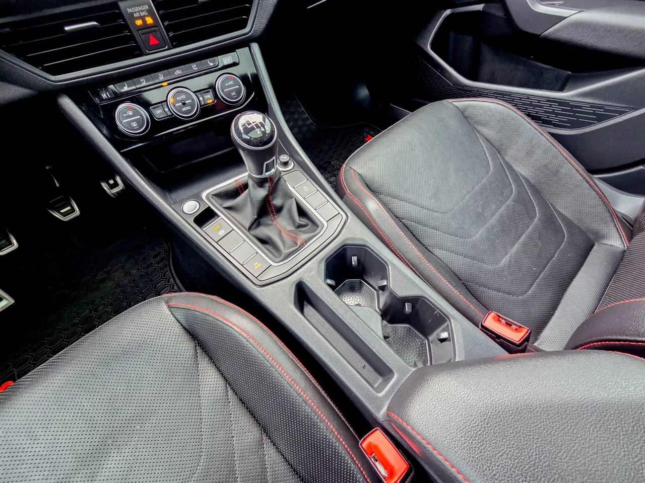 Volkswagen Jetta GLI  2019