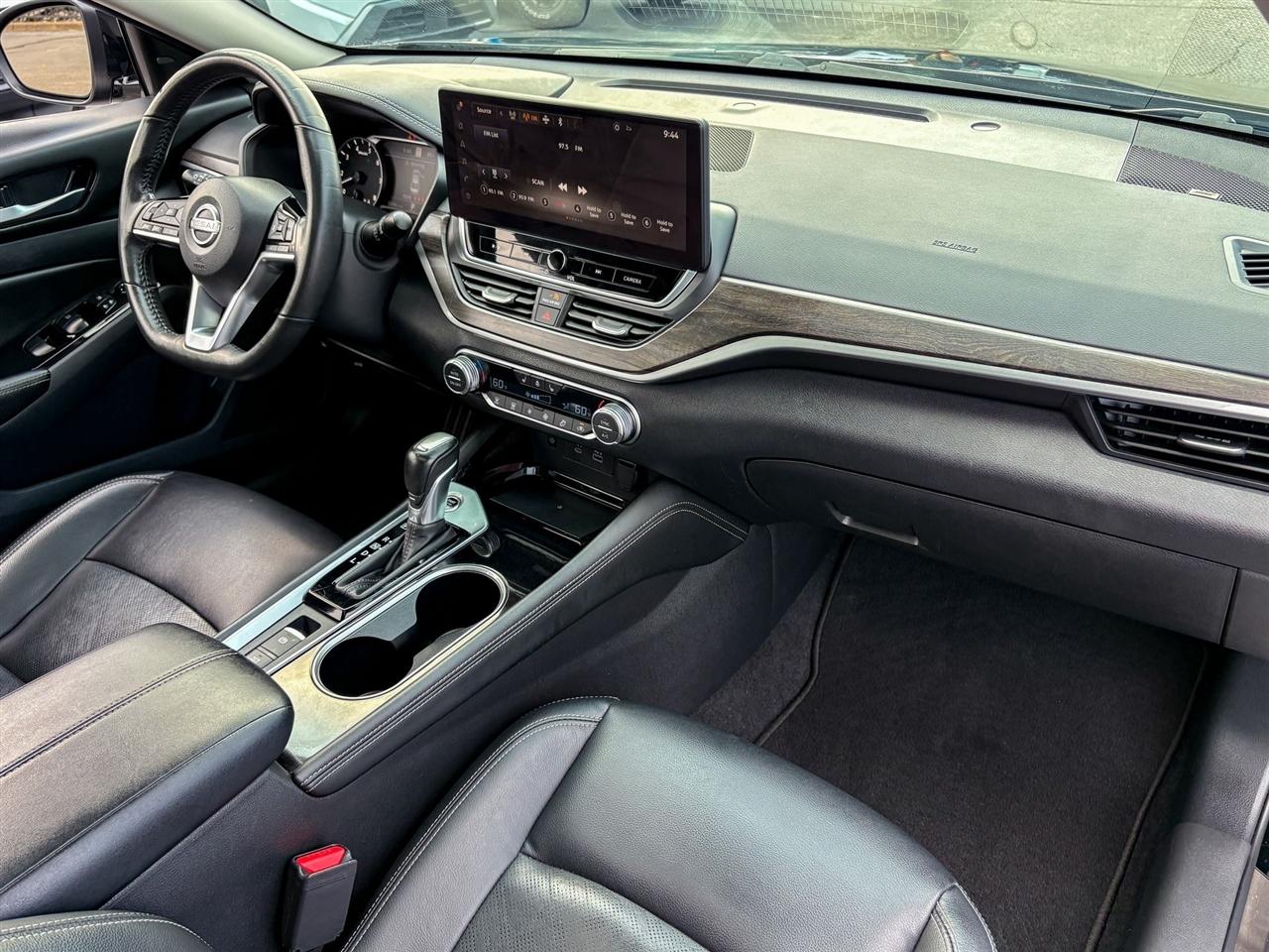 Nissan Altima  2024