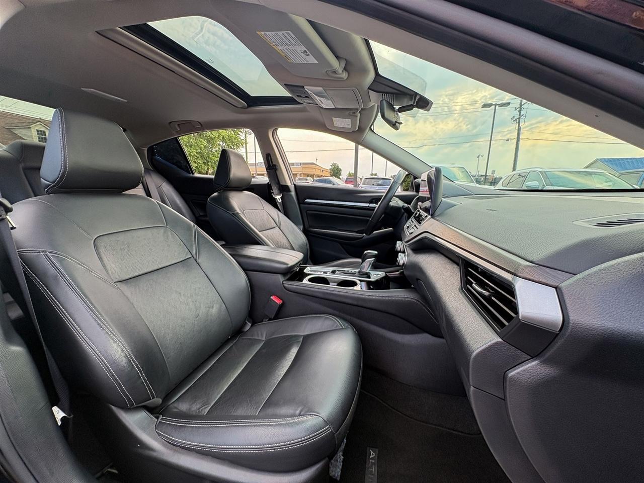 Nissan Altima  2024