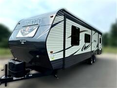 2017 Palomino Puma  2017 Palomino Puma