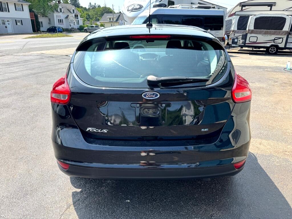 2018 Ford Focus SE photo 4