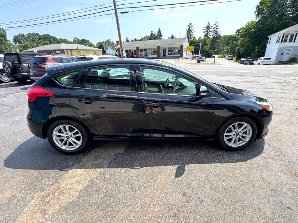 2018 Ford Focus SE photo 6