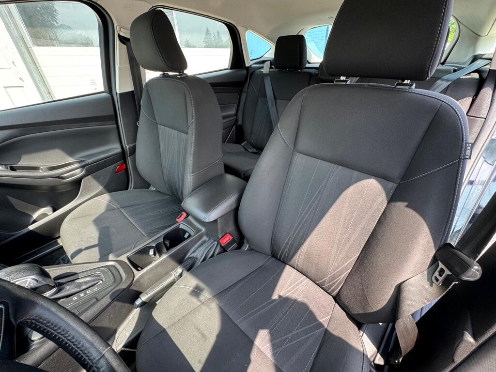 2018 Ford Focus SE photo 10