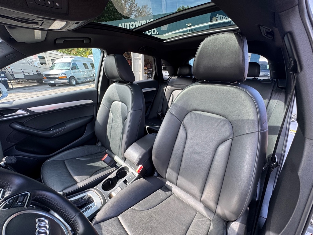 2016 Audi Q3 Premium Plus photo 9