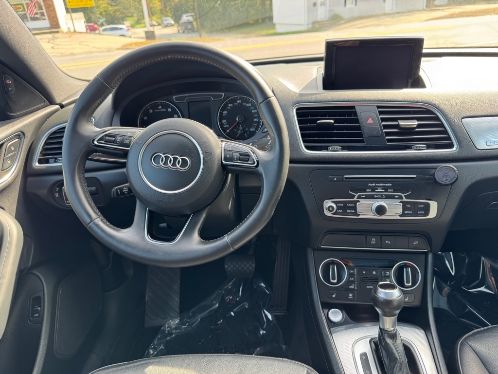 2016 Audi Q3 Premium Plus photo 16