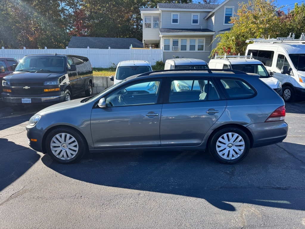2012 Volkswagen Jetta SportWagen S photo 3