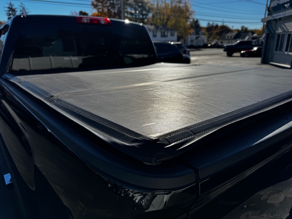 GMC Sierra 1500 4WD Crew Cab 143.5" SLT 2014 GMC Sierra 1500 4WD Crew Cab 143.5" SLT 2014