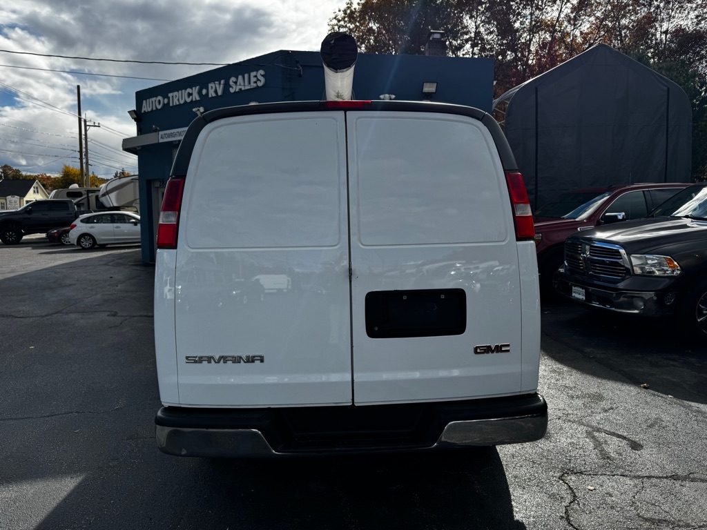 GMC Savana Cargo Van RWD 2500 135" 2016 GMC Savana Cargo Van RWD 2500 135" 2016