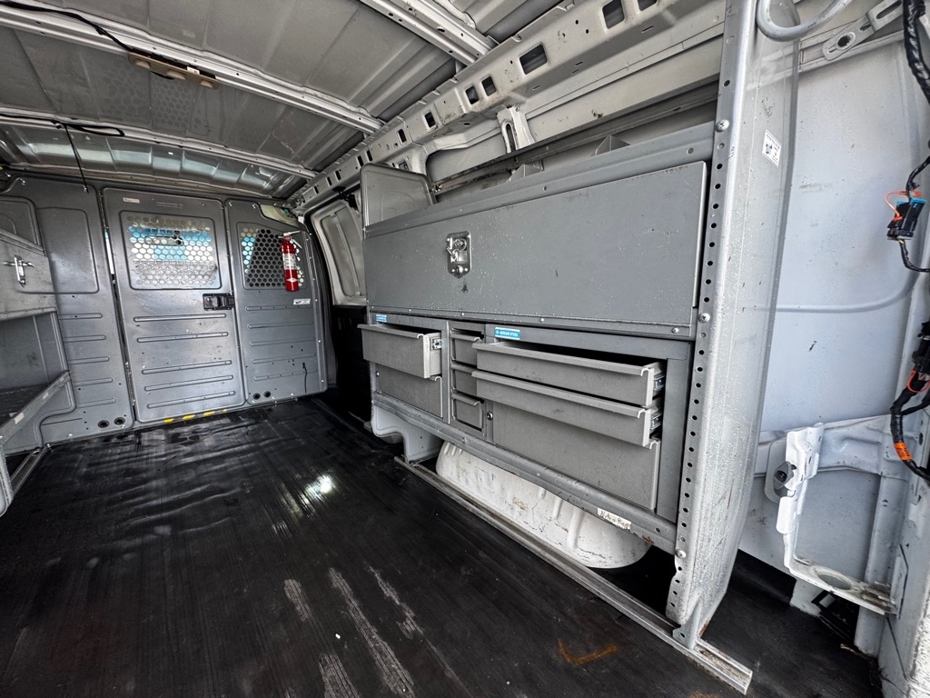 GMC Savana Cargo Van RWD 2500 135" 2016 GMC Savana Cargo Van RWD 2500 135" 2016