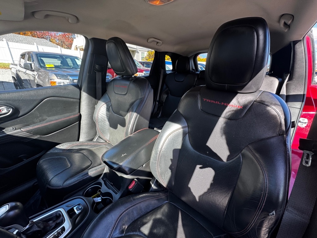 Jeep Cherokee 4WD 4dr Trailhawk 2015 Jeep Cherokee 4WD 4dr Trailhawk 2015