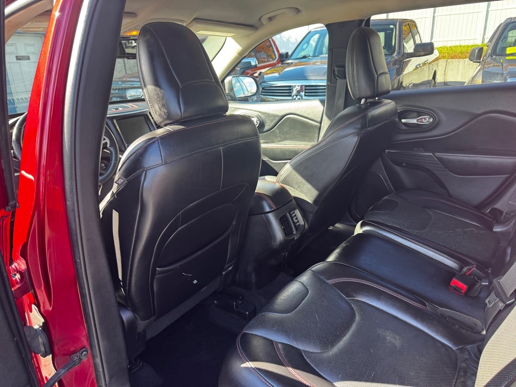 Jeep Cherokee 4WD 4dr Trailhawk 2015 Jeep Cherokee 4WD 4dr Trailhawk 2015