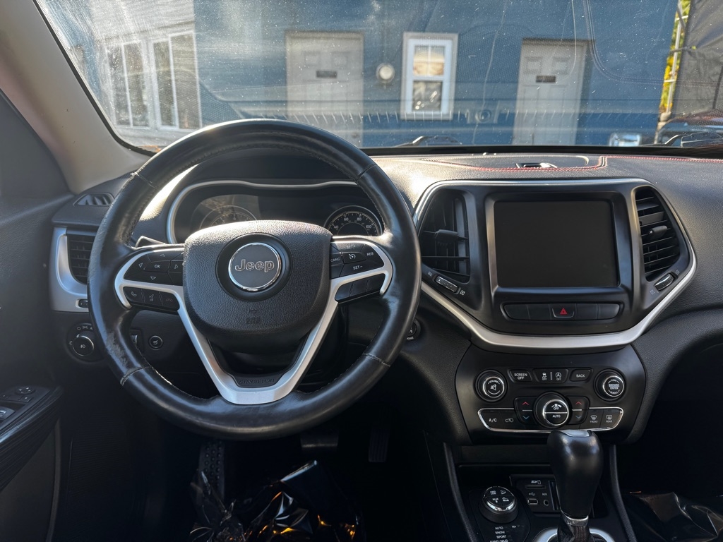 Jeep Cherokee 4WD 4dr Trailhawk 2015 Jeep Cherokee 4WD 4dr Trailhawk 2015