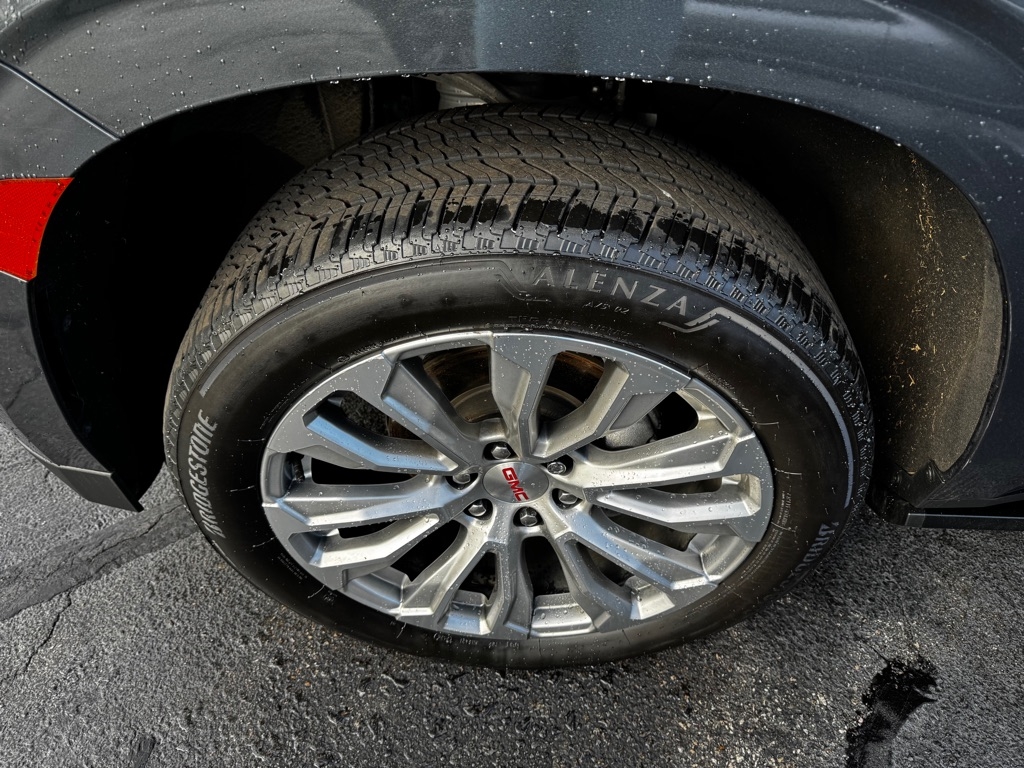 2021 Gmc Yukon Denali photo 2