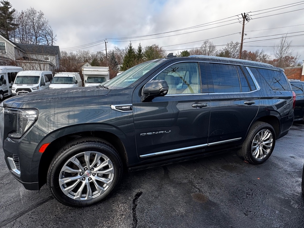 2021 Gmc Yukon Denali photo 3