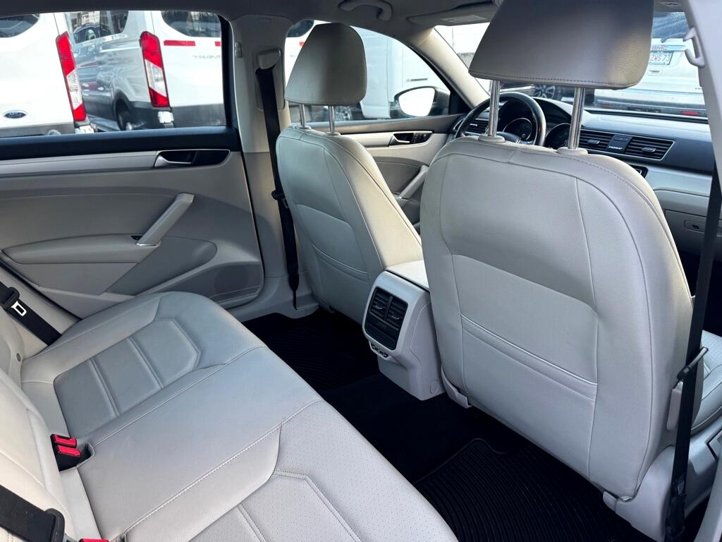Volkswagen Passat 2.0T Wolfsburg Edition Auto 2019