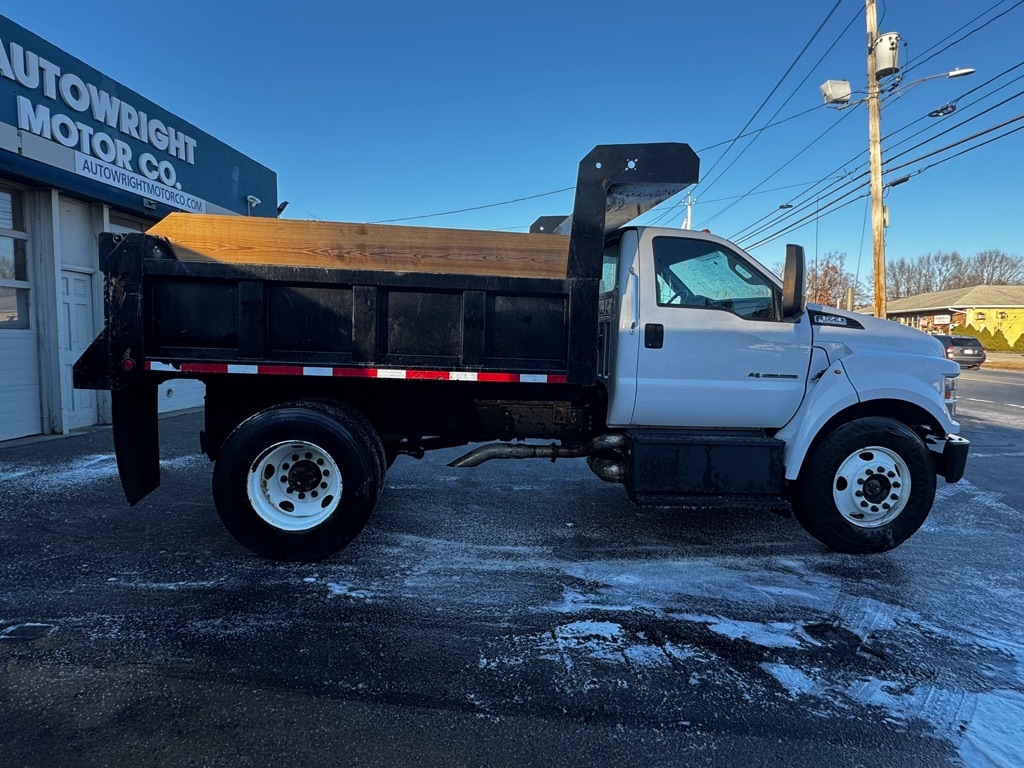 Ford F650 w/10 ft Dump Body  2019