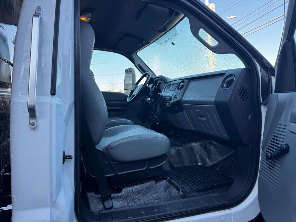 Ford F650 w/10 ft Dump Body  2019