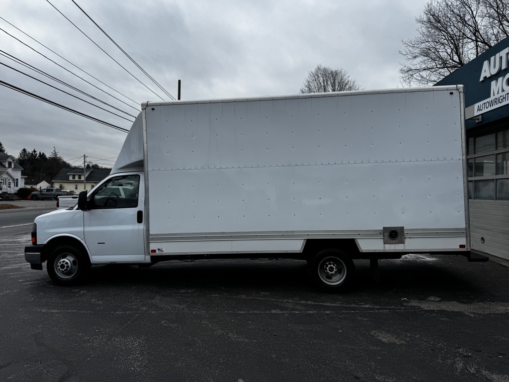 GMC Savana Commercial Cutaway 3500 Van 177" 2020