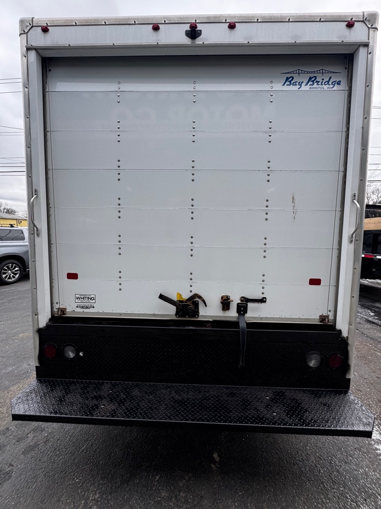 GMC Savana Commercial Cutaway 3500 Van 177" 2020