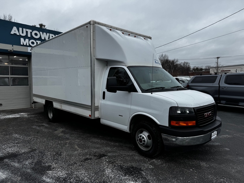 GMC Savana Commercial Cutaway 3500 Van 177" 2020