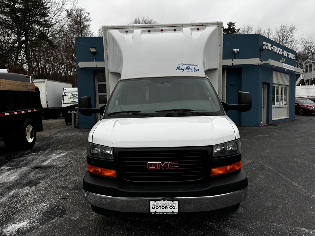 GMC Savana Commercial Cutaway 3500 Van 177" 2020