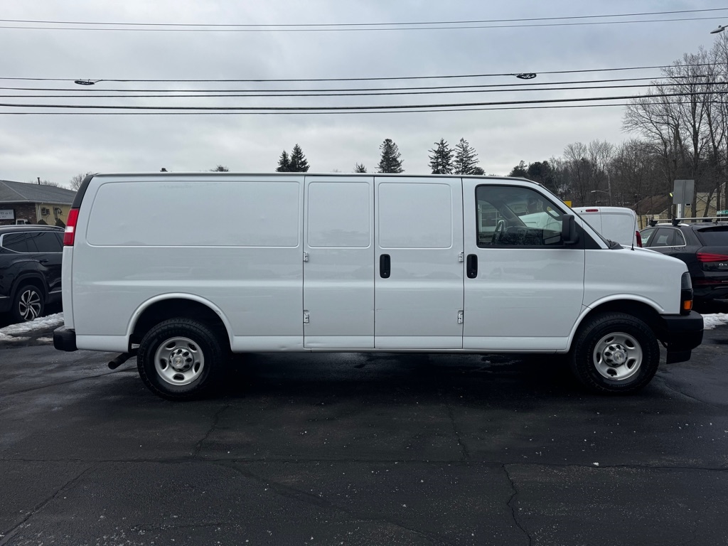 Chevrolet Express Cargo Van RWD 2500 155" 2023