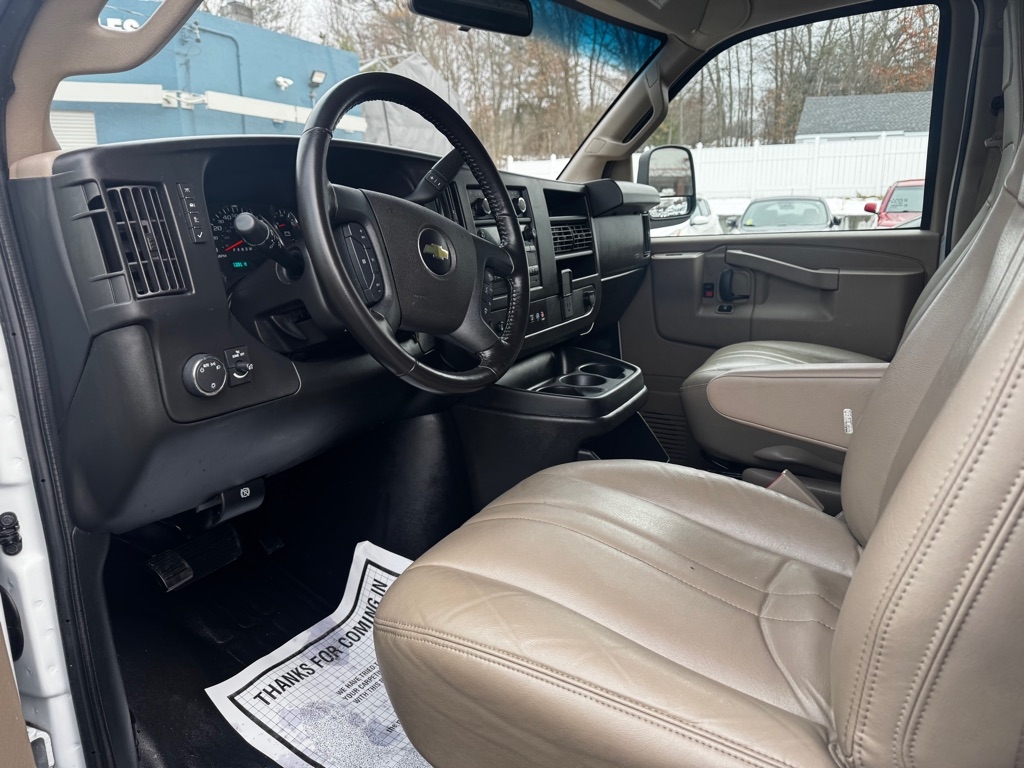 Chevrolet Express Cargo Van RWD 2500 155" 2023