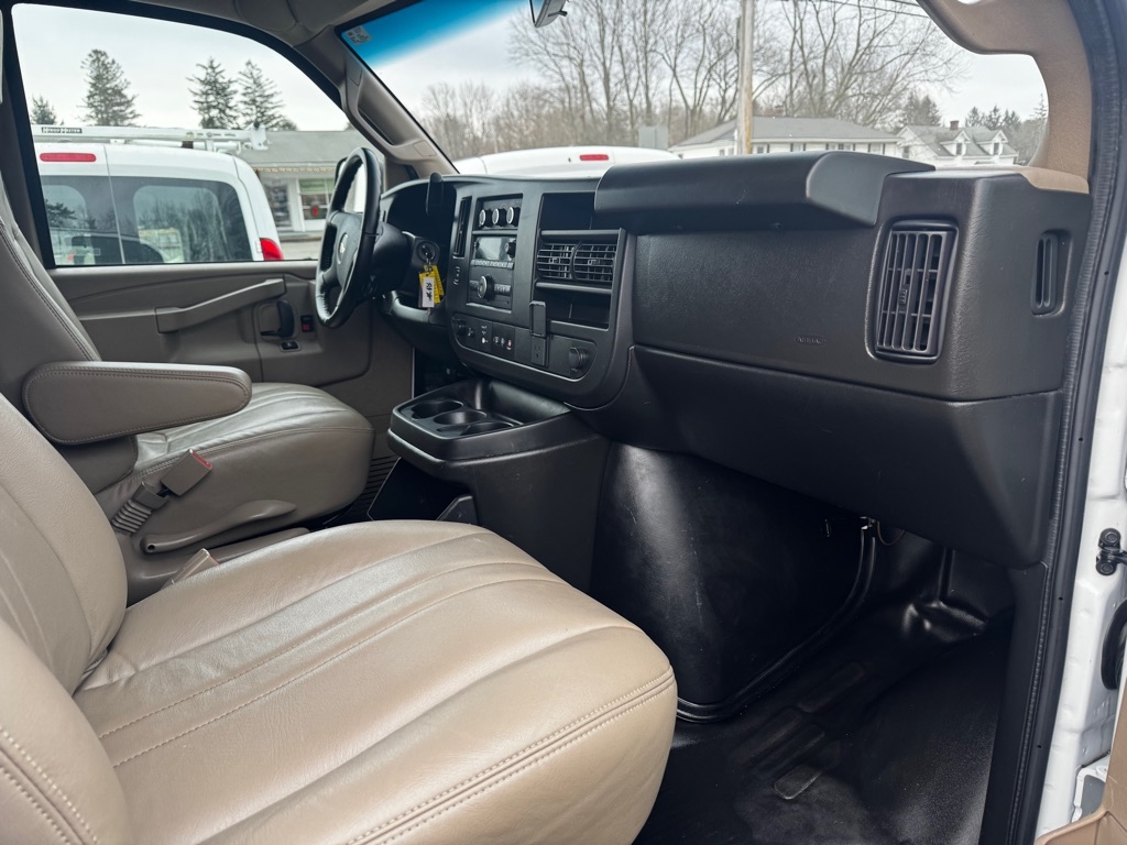 Chevrolet Express Cargo Van RWD 2500 155" 2023