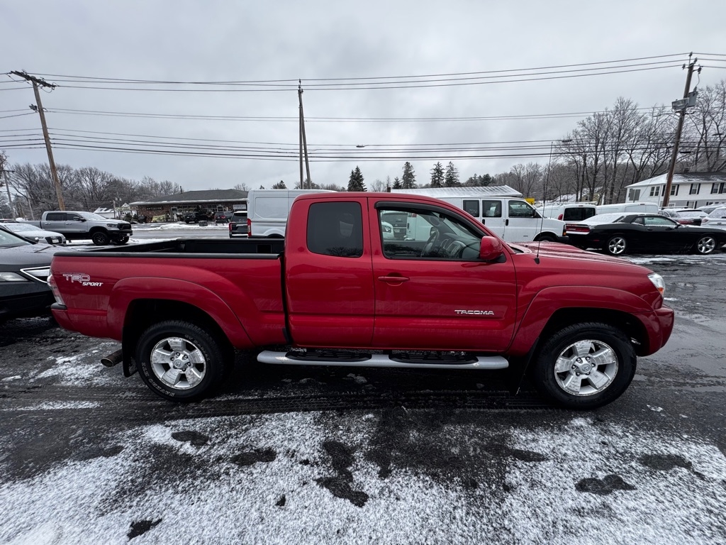 Toyota Tacoma 4WD Access V6 MT (Natl) 2011