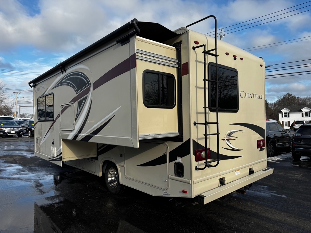 Thor Motor Coach Chateau  2017