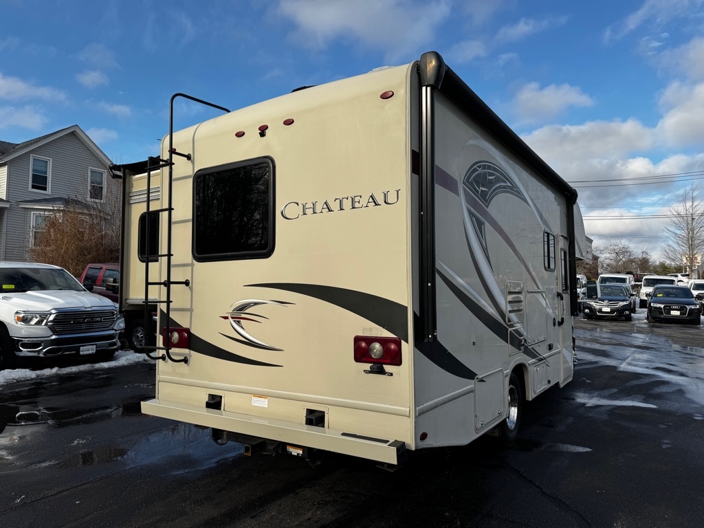 Thor Motor Coach Chateau  2017