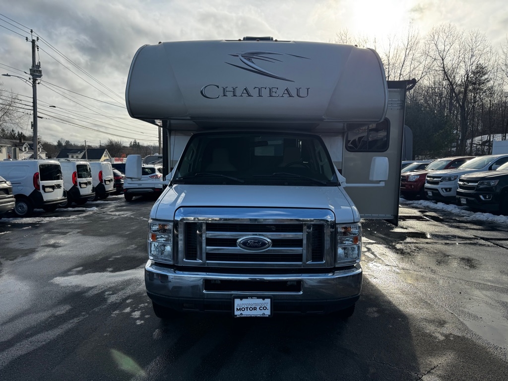 Thor Motor Coach Chateau  2017
