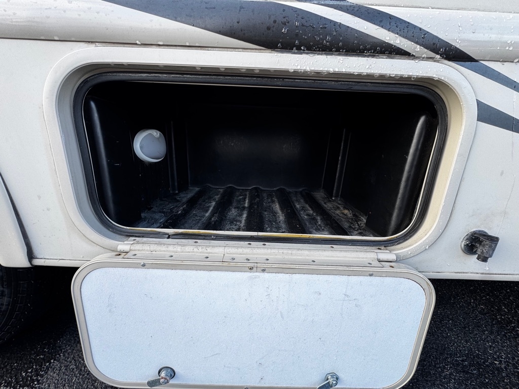 Thor Motor Coach Chateau  2017