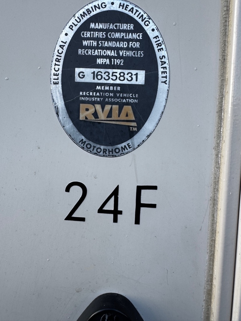 Thor Motor Coach Chateau  2017