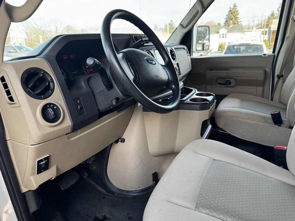 Thor Motor Coach Chateau  2017