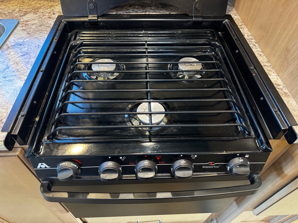 Thor Motor Coach Chateau  2017